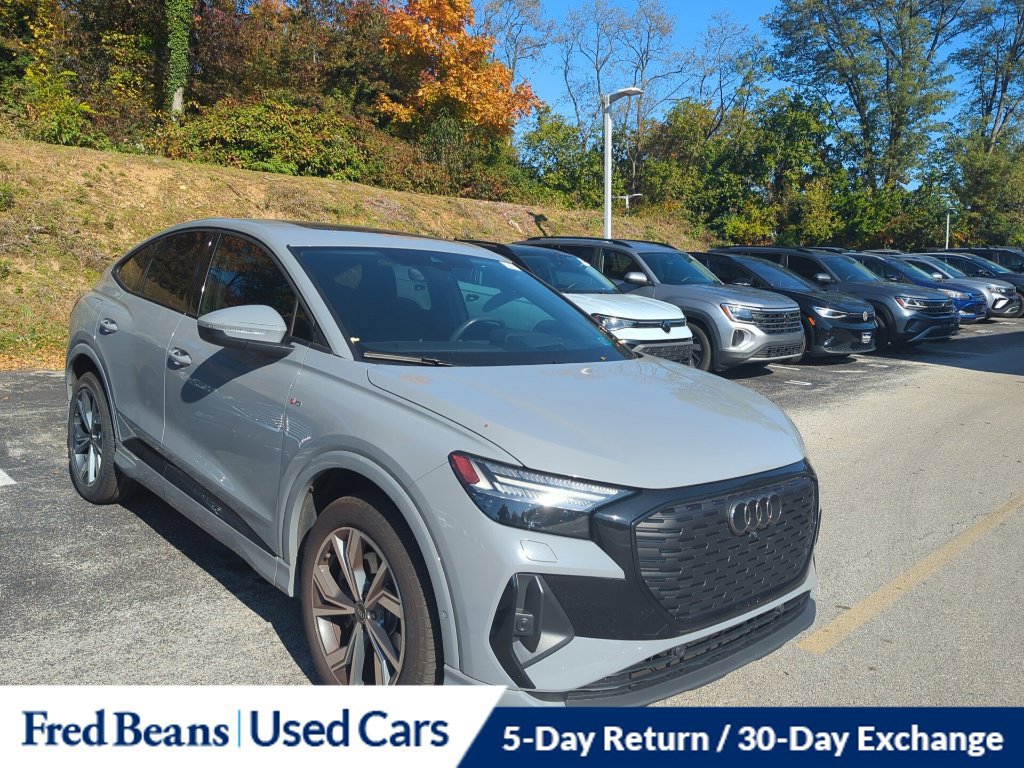 Used 2023 Audi Q4 e-tron Prestige AWD/4WD image 1