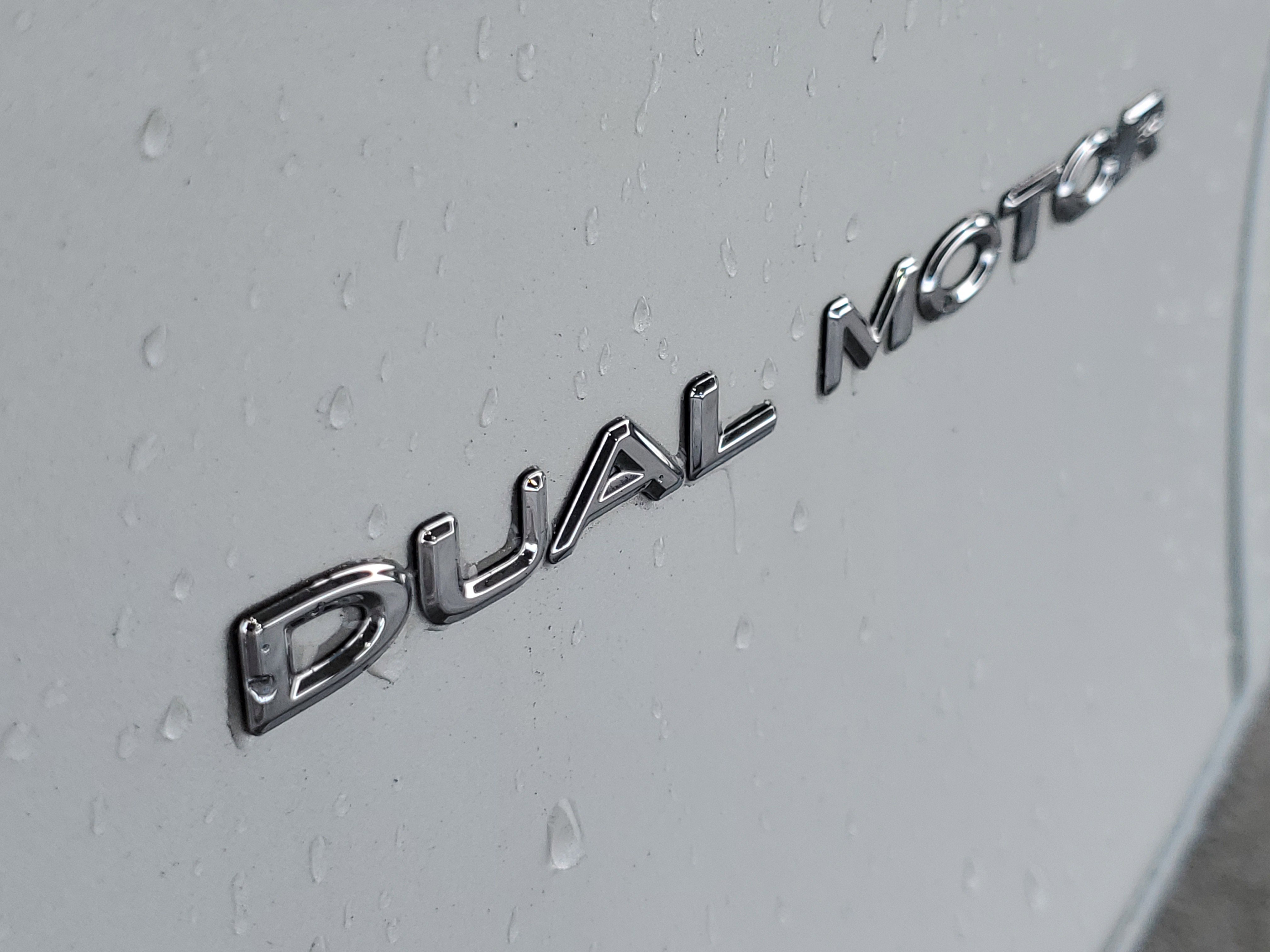 Used 2023 Tesla Model Y Long Range AWD/4WD image 6