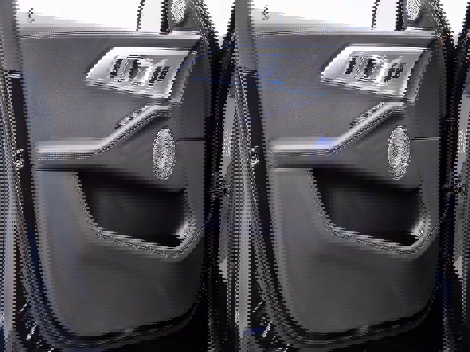 New 2026 BMW XM Label Red image 13