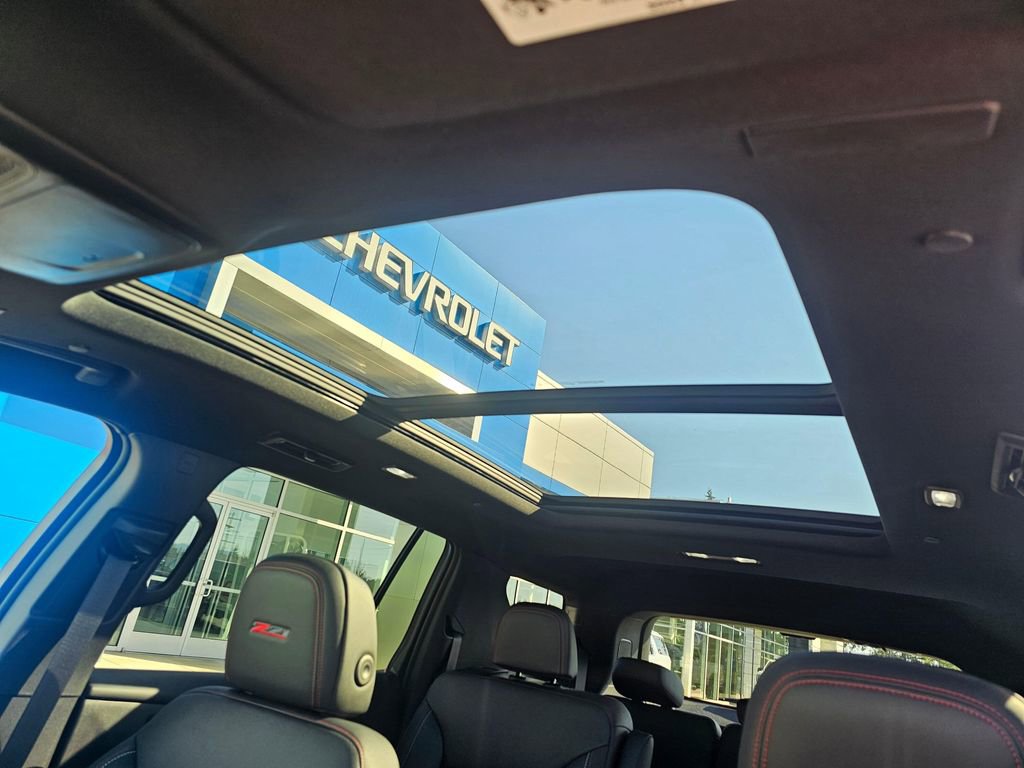 New 2026 Chevrolet Traverse Z71 w/ Driver Confidence Package image 24