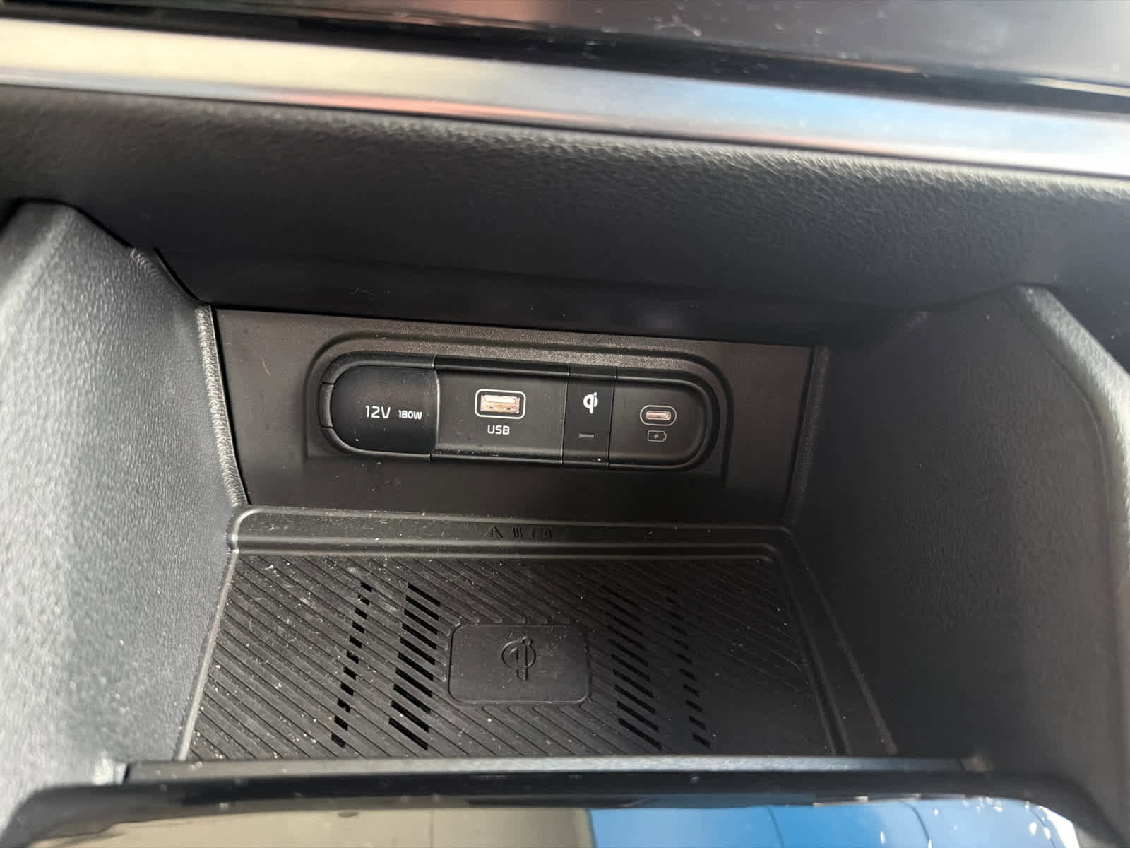 Used 2025 Kia Sportage EX FWD image 18