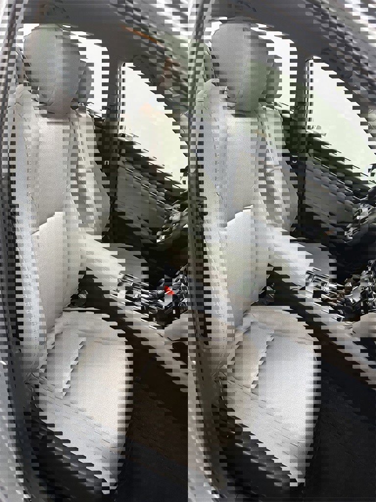 Used 2019 Honda Accord LX image 34