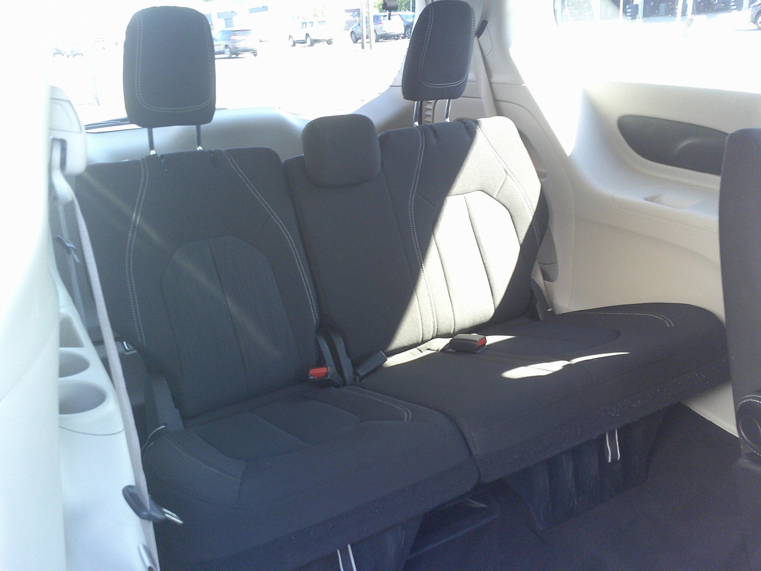 Used 2023 Chrysler Voyager LX FWD image 27