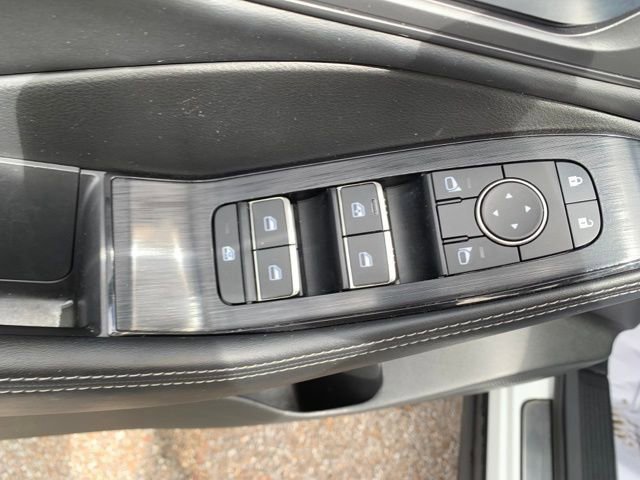 Used 2023 Nissan Rogue SL w/ SL Premium Package image 13