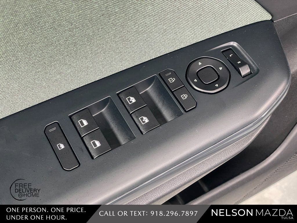 Used 2025 Kia K4 EX image 17