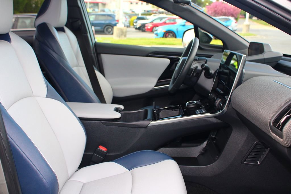 Used 2023 Subaru Solterra AWD image 12