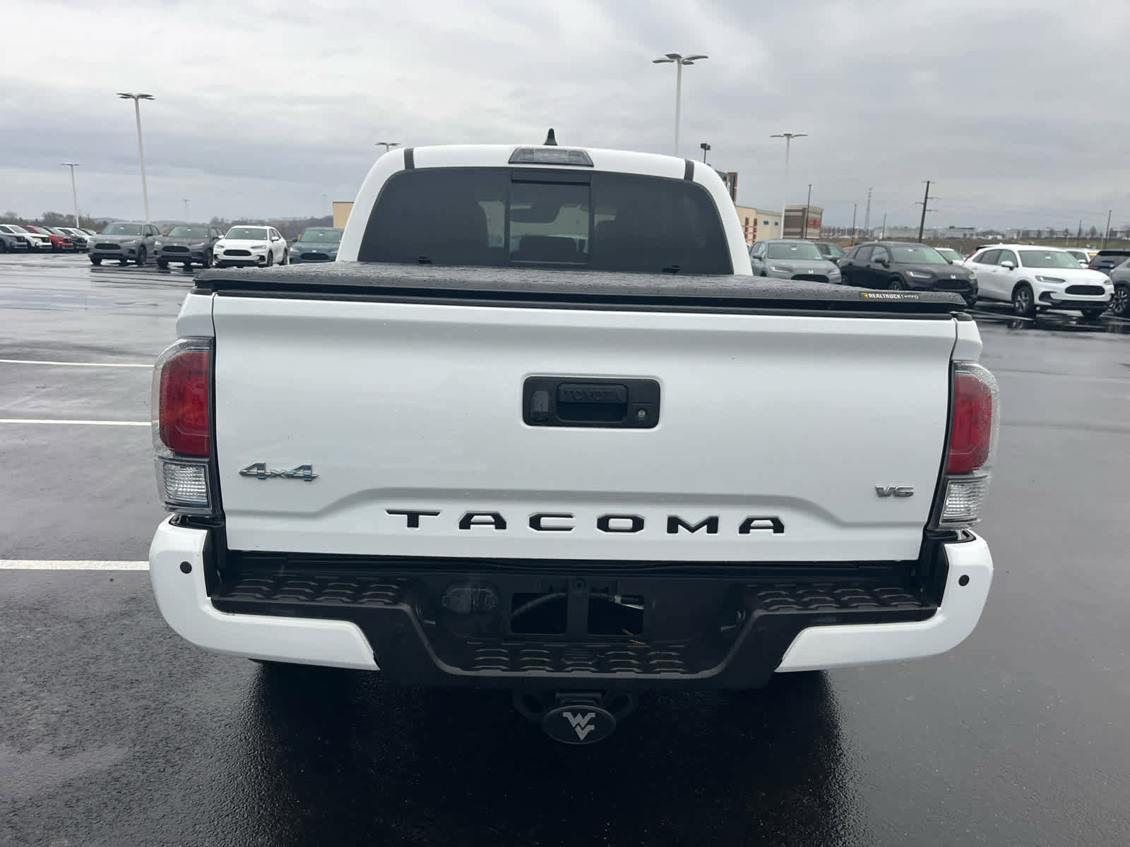 Used 2020 Toyota Tacoma Limited image 11