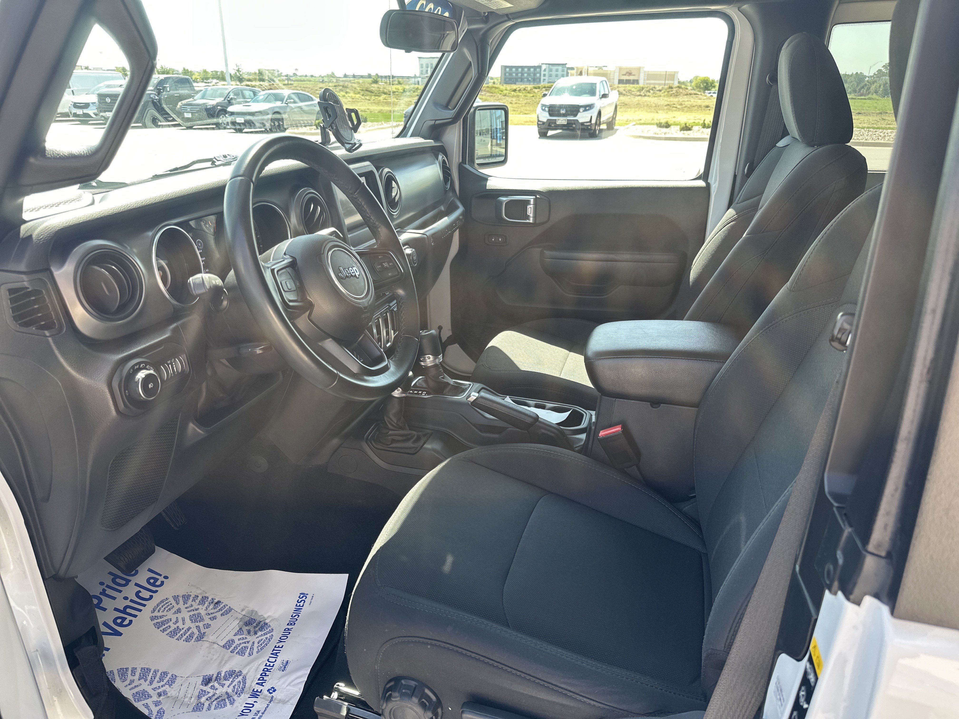 Used 2022 Jeep Wrangler Sport AWD/4WD image 8