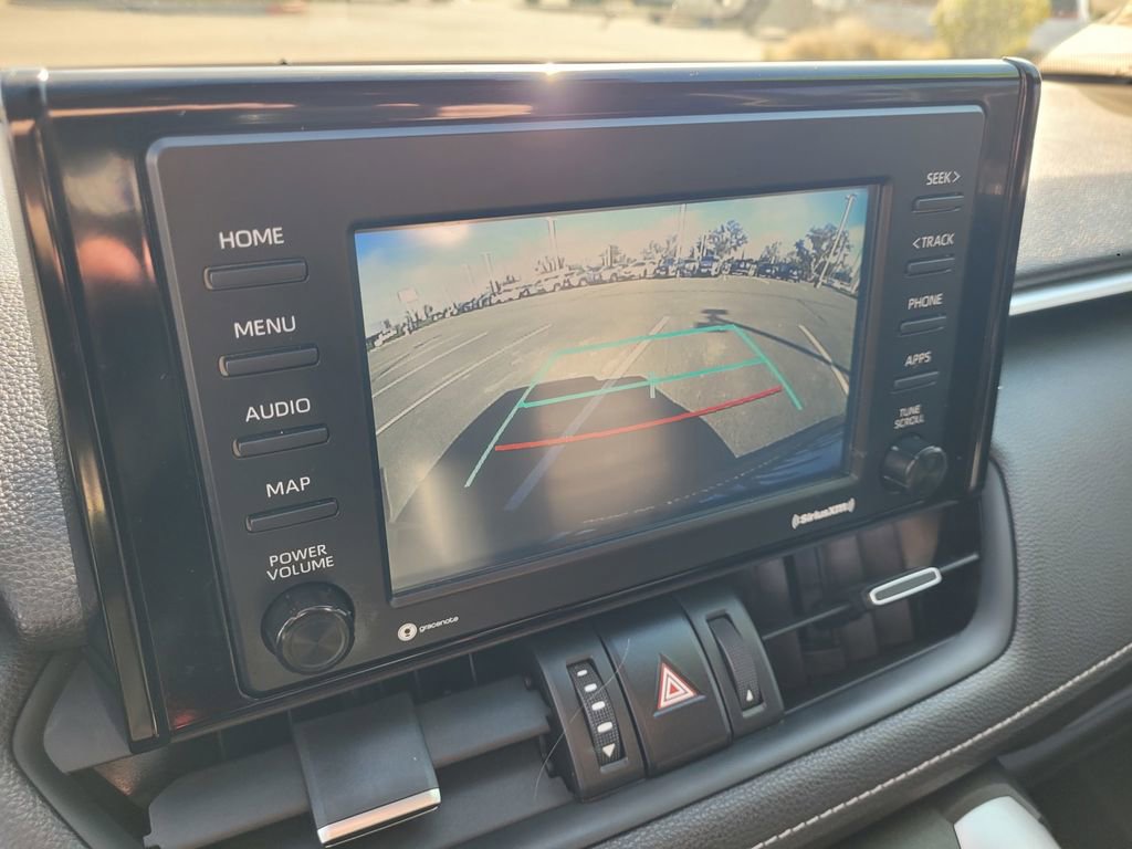 Used 2020 Toyota RAV4 XLE Premium image 16