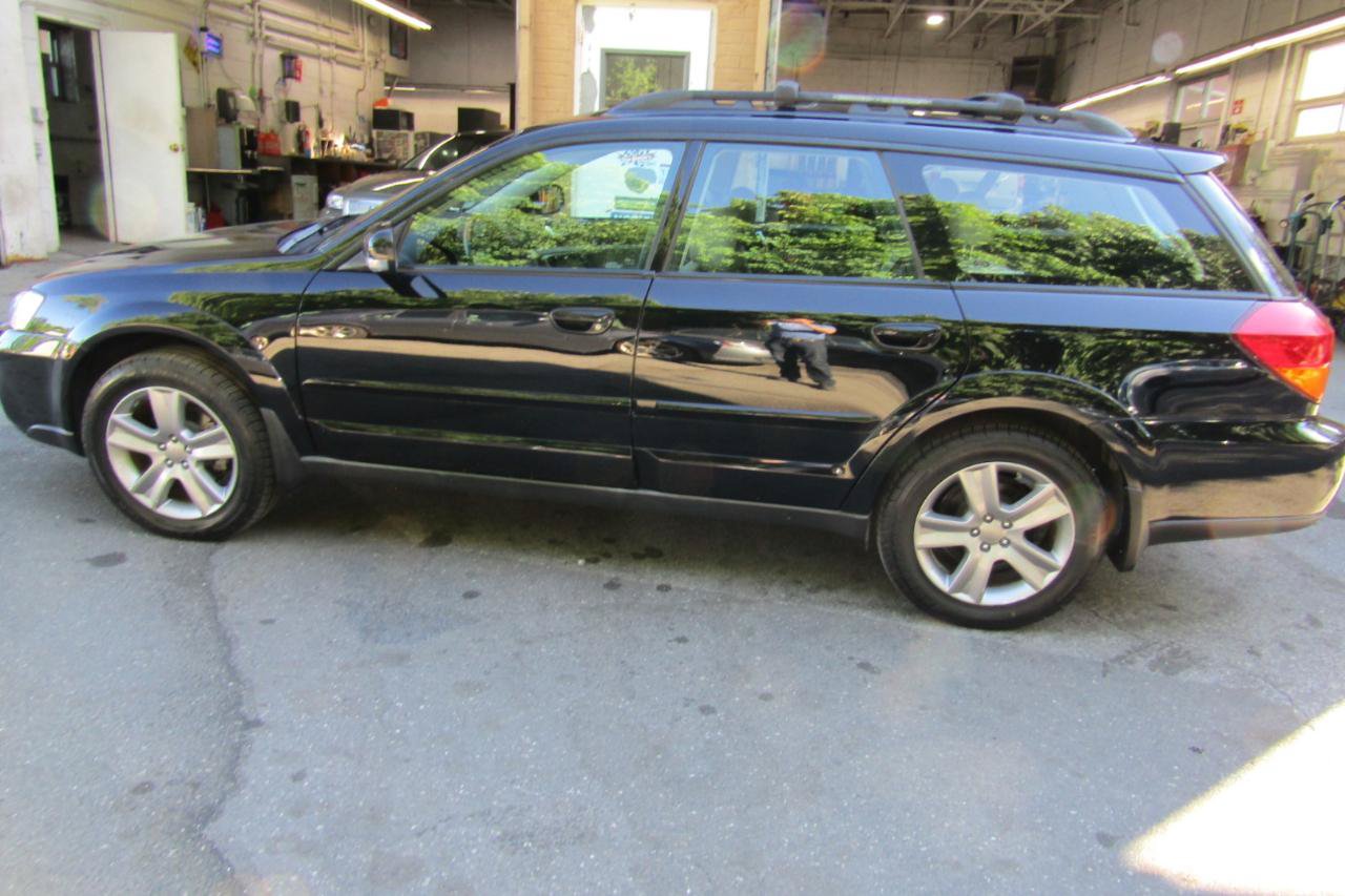 Used 2005 Subaru Outback 3.0R L.L. Bean AWD/4WD image 2