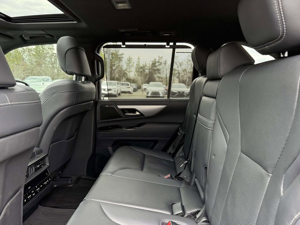 Used 2024 Lexus LX 600 F Sport image 18