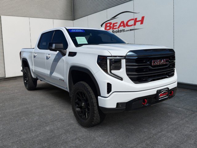Used 2022 GMC Sierra 1500 AT4 w/ AT4 Preferred Package AWD/4WD image 1