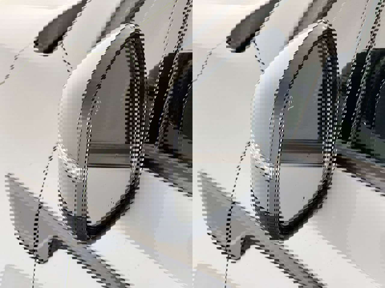 Certified 2023 Kia Sorento SX image 10