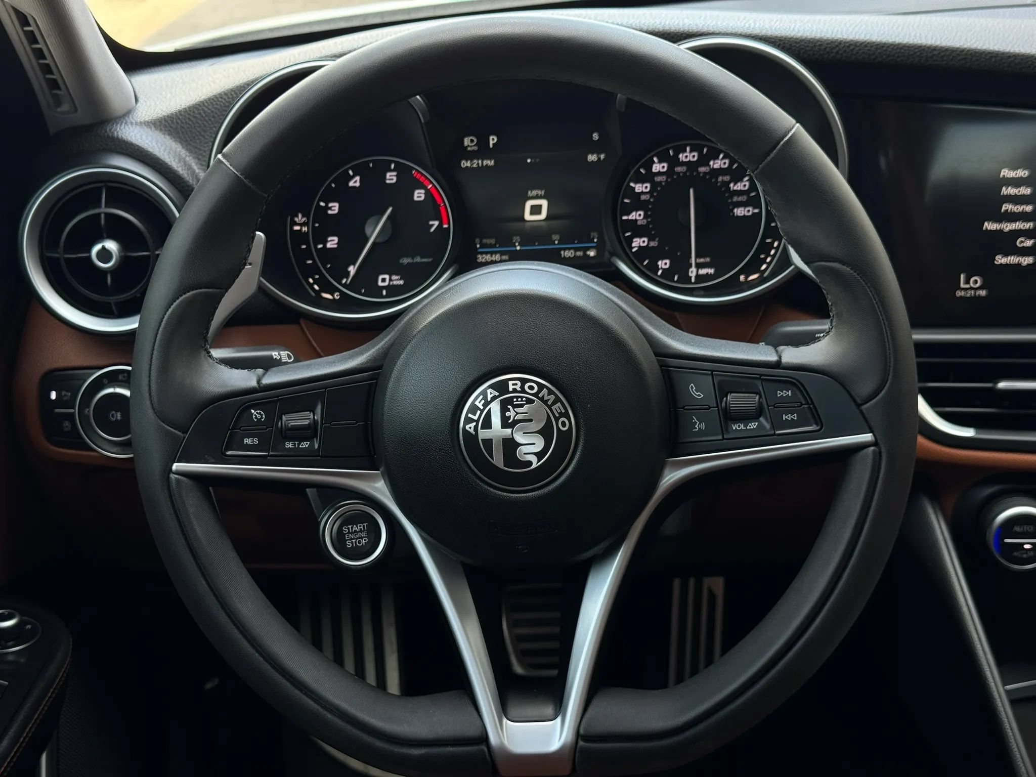 Used 2019 Alfa Romeo Giulia Ti Sport w/ Quick Order Package 22U Sport RWD image 29