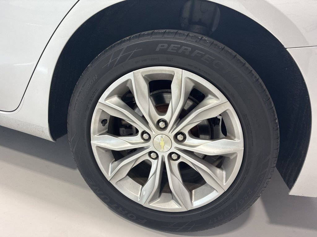 Used 2019 Chevrolet Malibu LT image 29