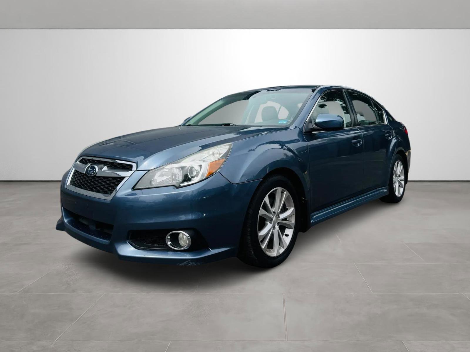 Used 2013 Subaru Legacy 3.6R Limited AWD/4WD image 1