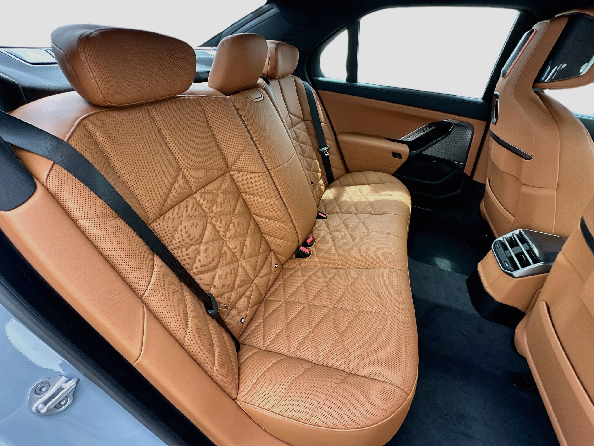 New 2027 BMW 740i w/ M Sport Professional Package RWD image 23