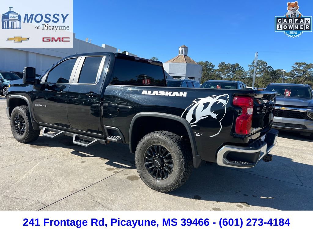 Used 2022 Chevrolet Silverado 2500 LT w/ Convenience Package image 3