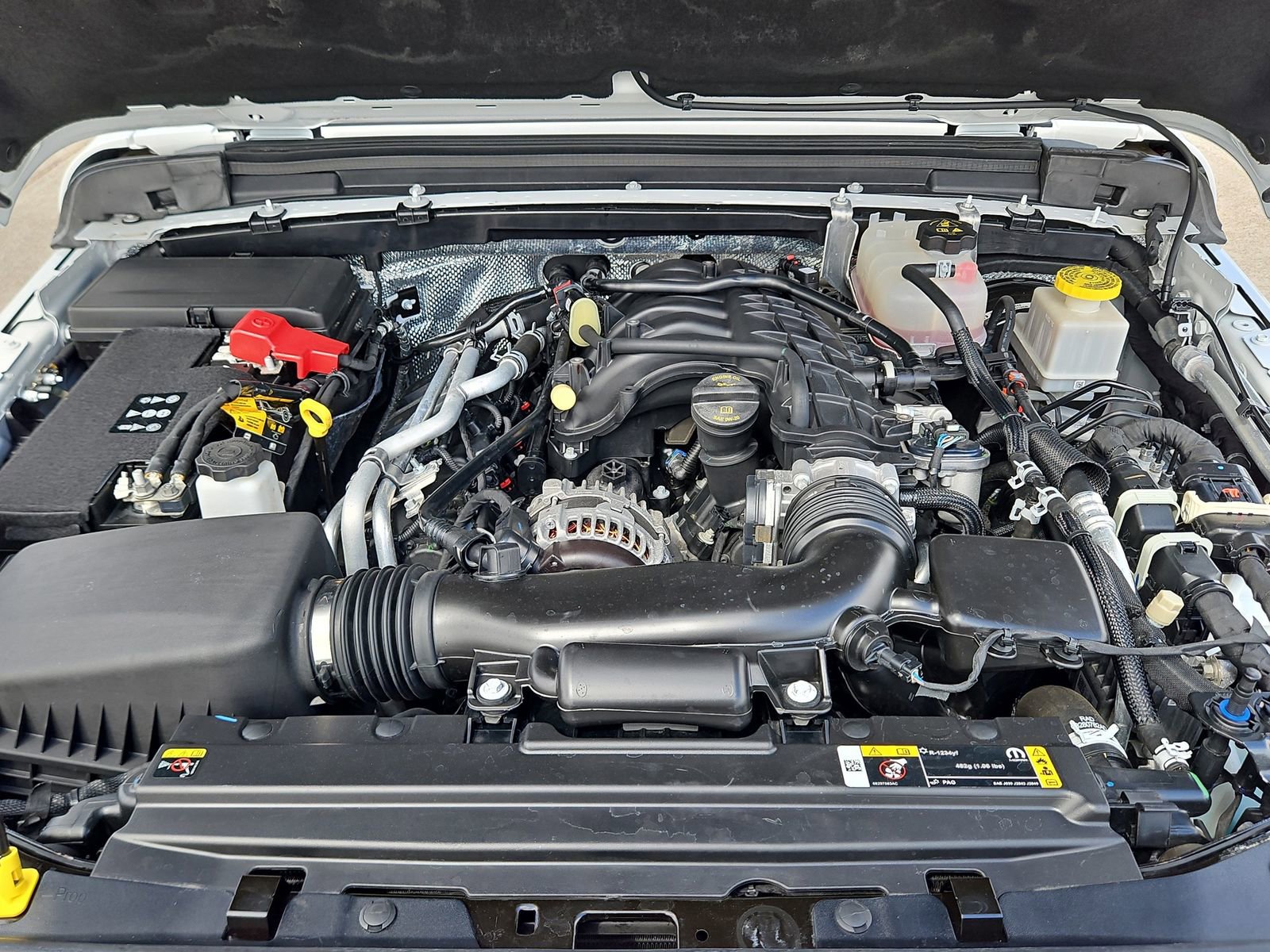 Used 2024 Jeep Gladiator Rubicon w/ Safety Group AWD/4WD image 11