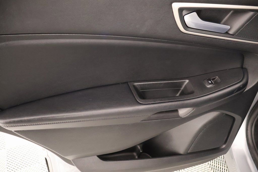 Used 2024 Ford Edge SEL image 16