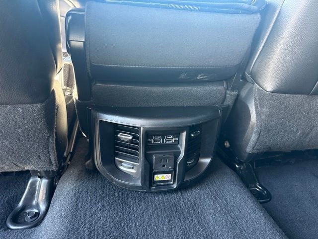 Used 2024 RAM 2500 Laramie AWD/4WD image 32