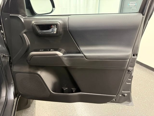 Certified 2023 Toyota Tacoma TRD Off-Road AWD/4WD image 8