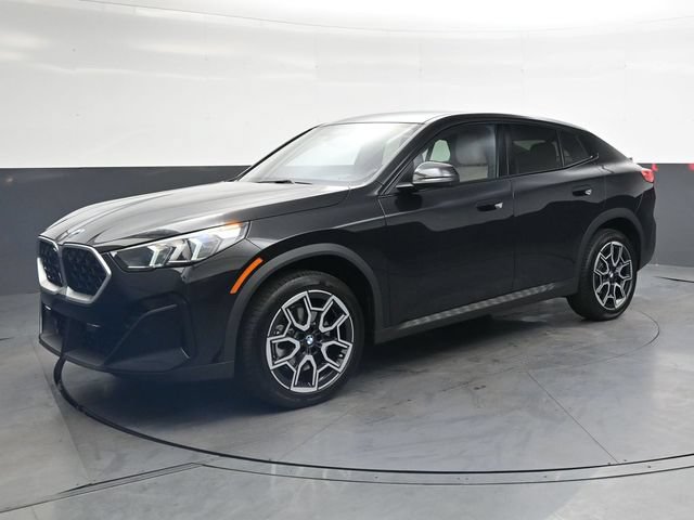 Used 2025 BMW X2 xDrive28i w/ Technology Package AWD/4WD image 10