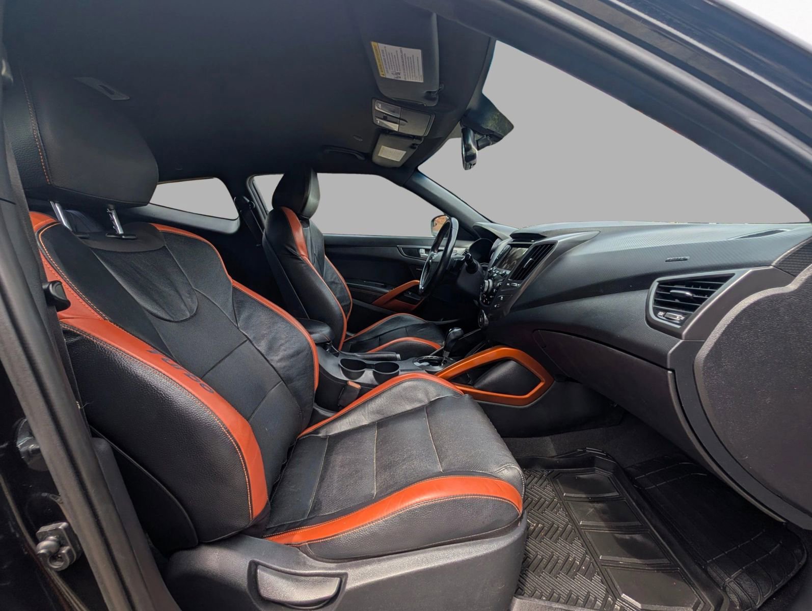 Used 2016 Hyundai Veloster Turbo FWD image 20