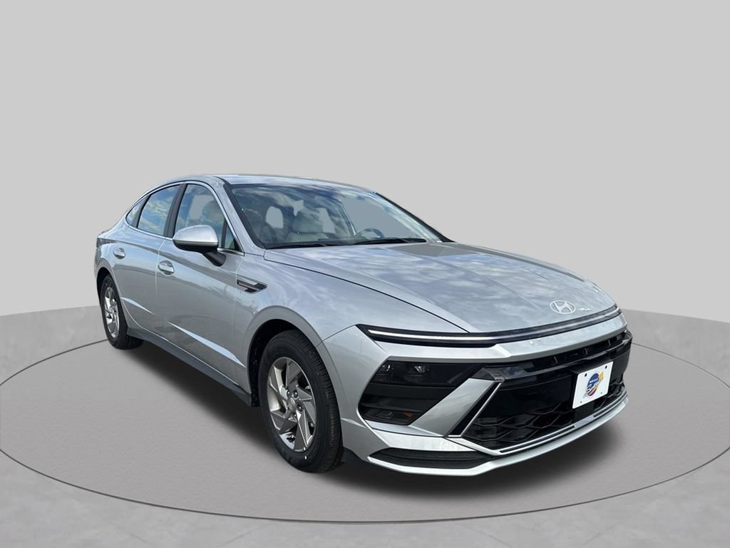 Used 2026 Hyundai Sonata SE FWD image 8