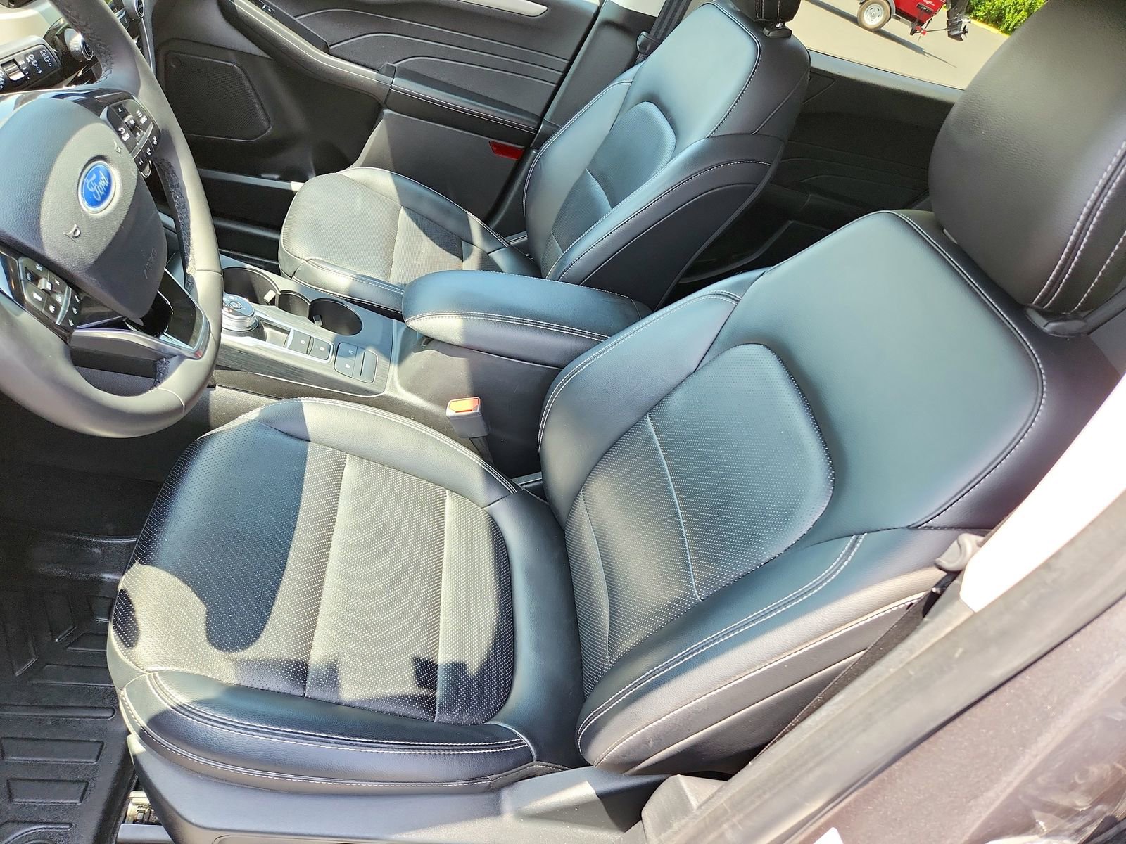 Used 2021 Ford Escape SEL w/ Technology Package AWD/4WD image 12