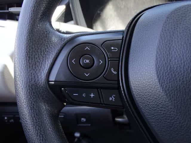 Used 2025 Toyota Corolla LE FWD image 37
