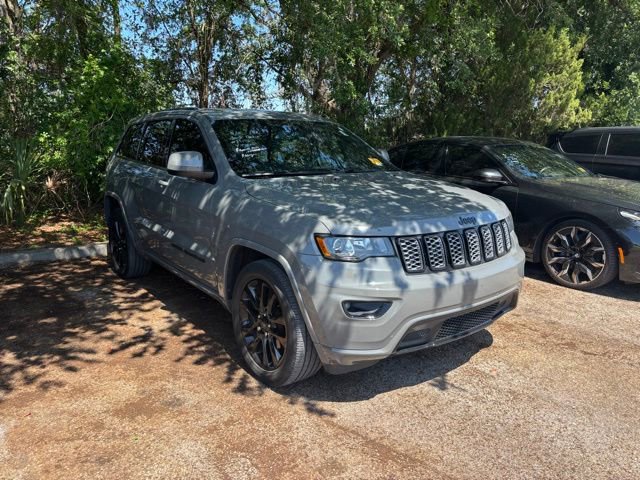 Used 2019 Jeep Grand Cherokee Altitude RWD image 2