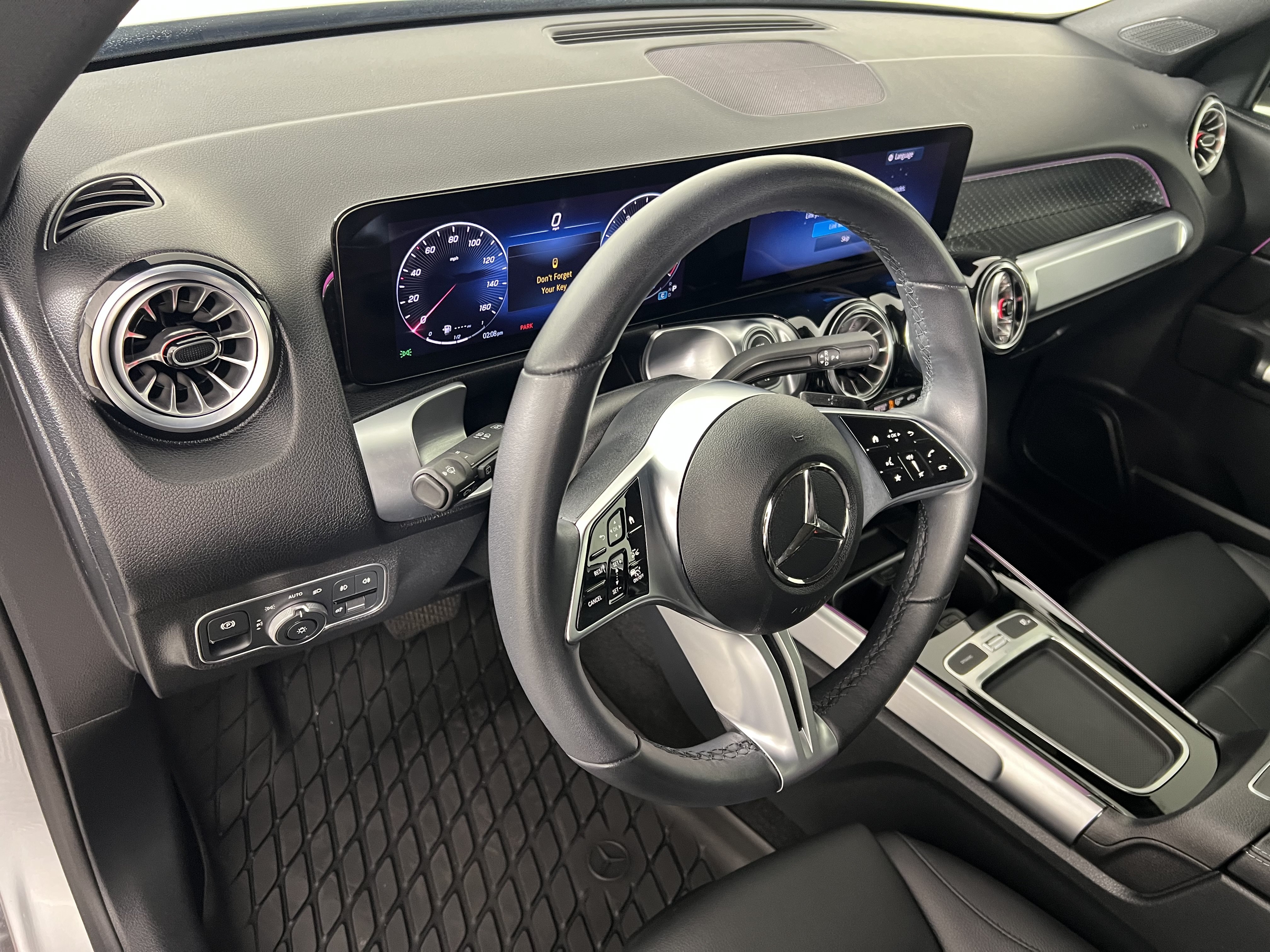 Certified 2024 Mercedes-Benz GLB 250 4MATIC image 17