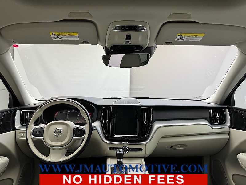 Used 2019 Volvo XC60 T5 Momentum w/ Multimedia Package AWD/4WD image 12