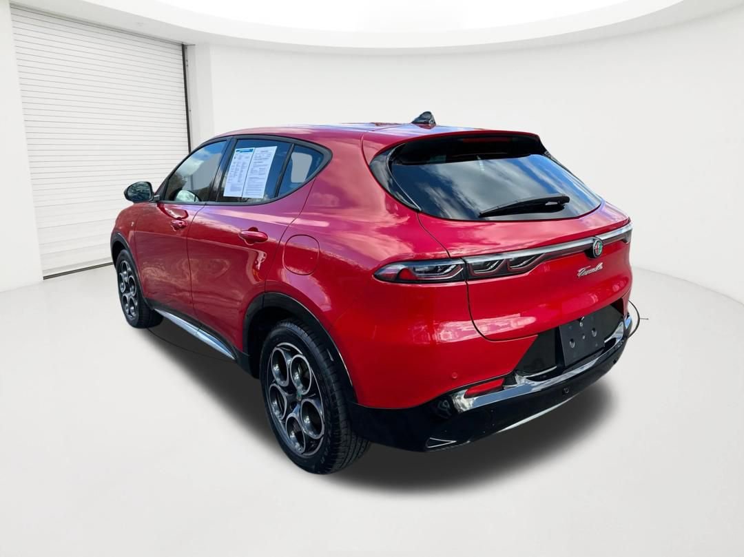 Used 2024 Alfa Romeo Tonale Ti w/ Premium Interior Package image 7