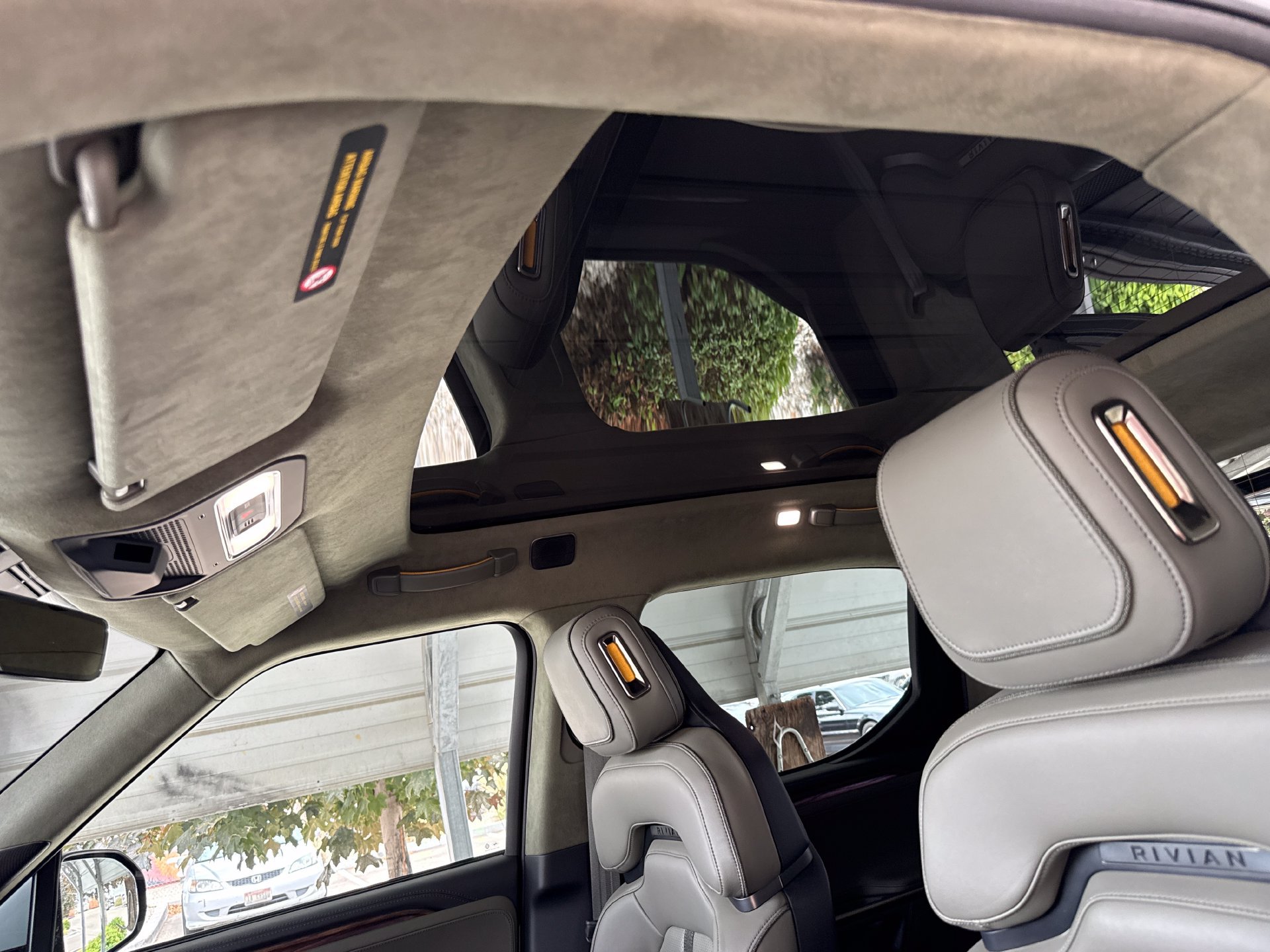 Used 2022 Rivian R1T Launch Edition AWD/4WD image 19