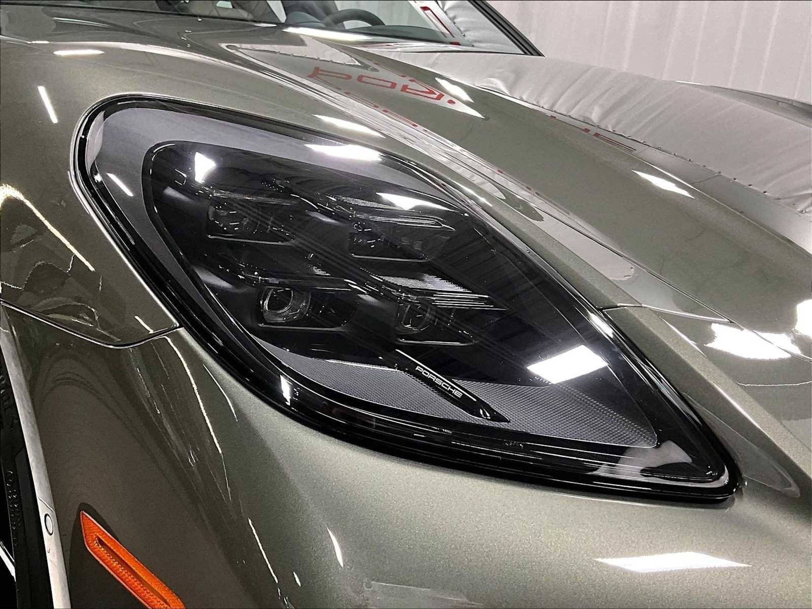 Used 2026 Porsche Panamera 4 image 15