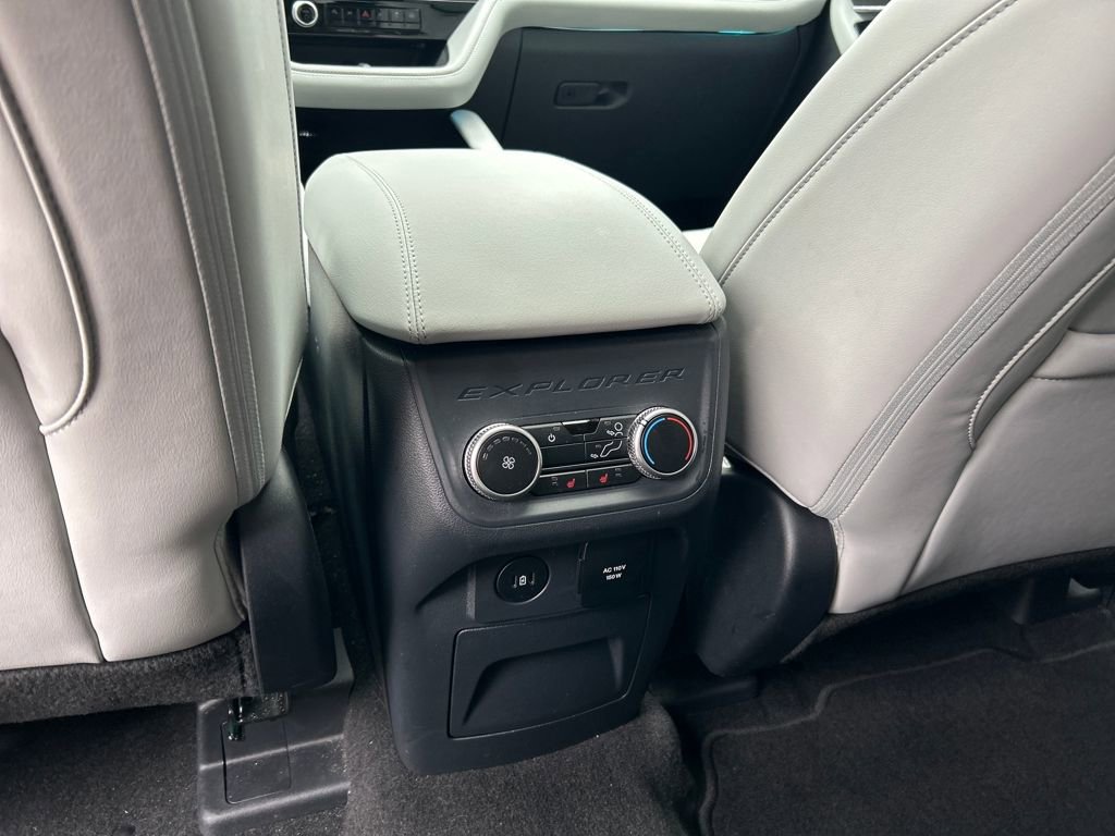 Used 2025 Ford Explorer Platinum w/ Ultimate Package image 22
