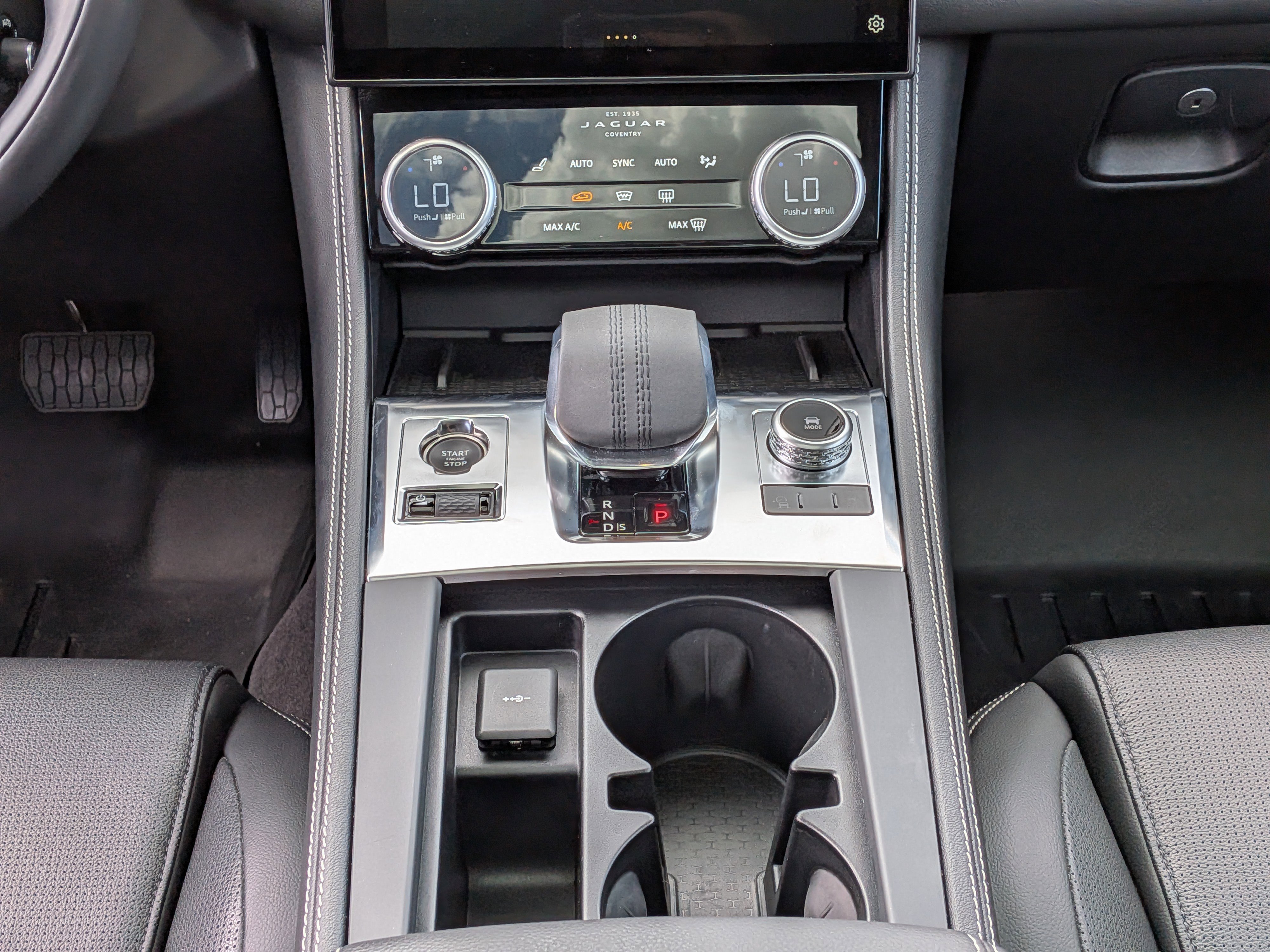Used 2024 Jaguar F-PACE R-Dynamic S AWD/4WD image 21