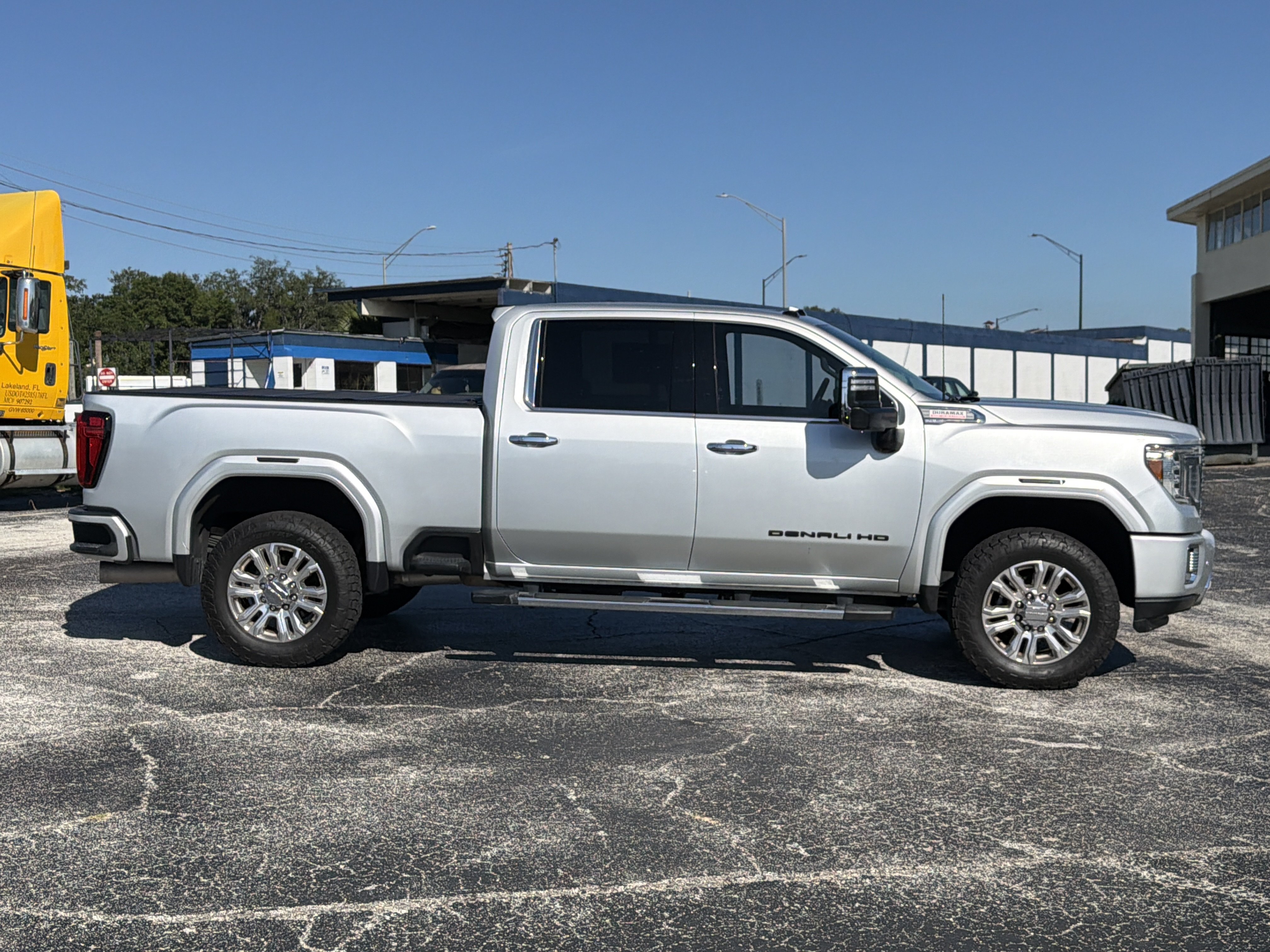 Used 2020 GMC Sierra 2500 Denali w/ Denali Ultimate Package AWD/4WD image 2