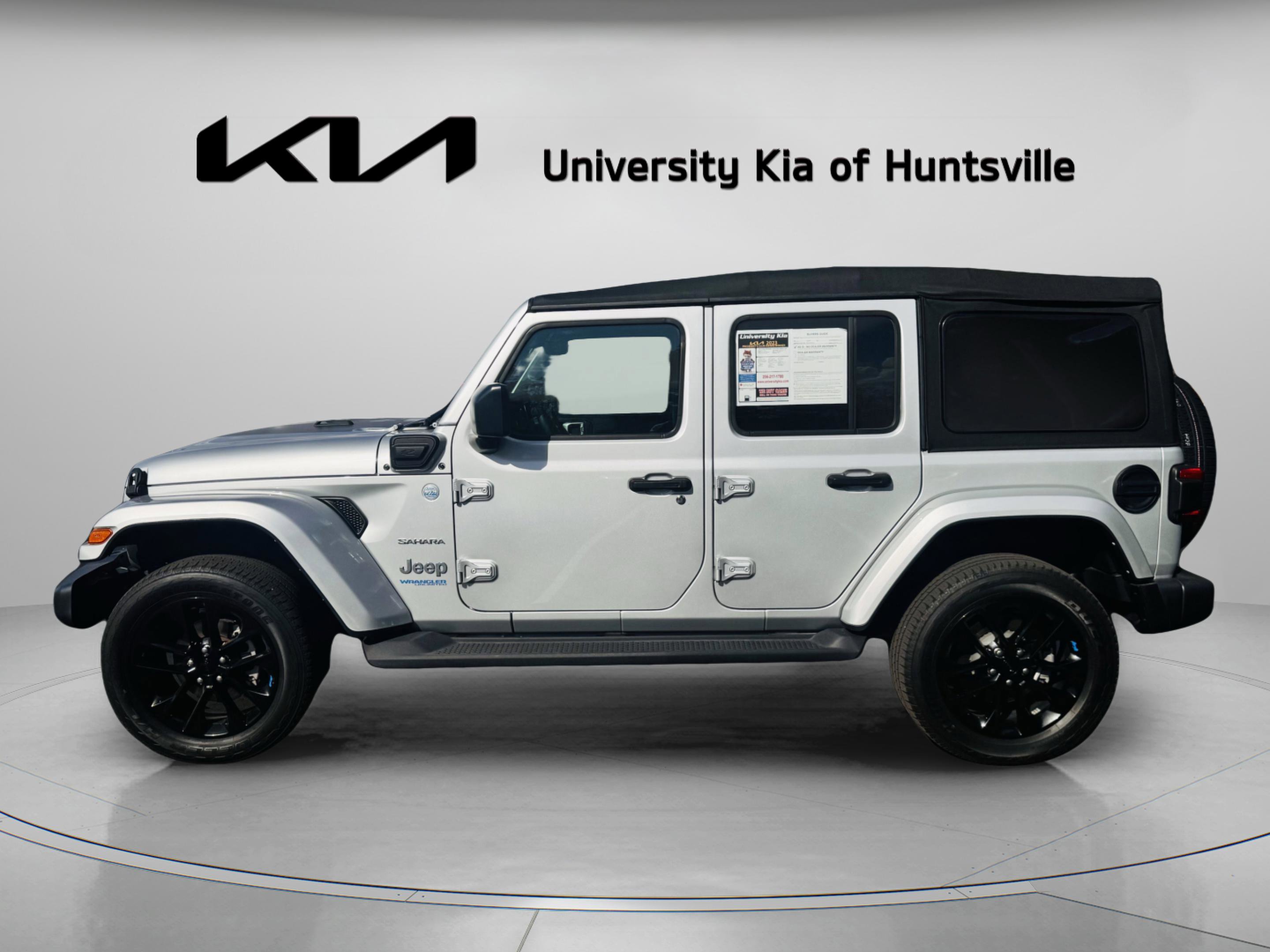 Used 2022 Jeep Wrangler Unlimited Sahara w/ Cold Weather Group image 6