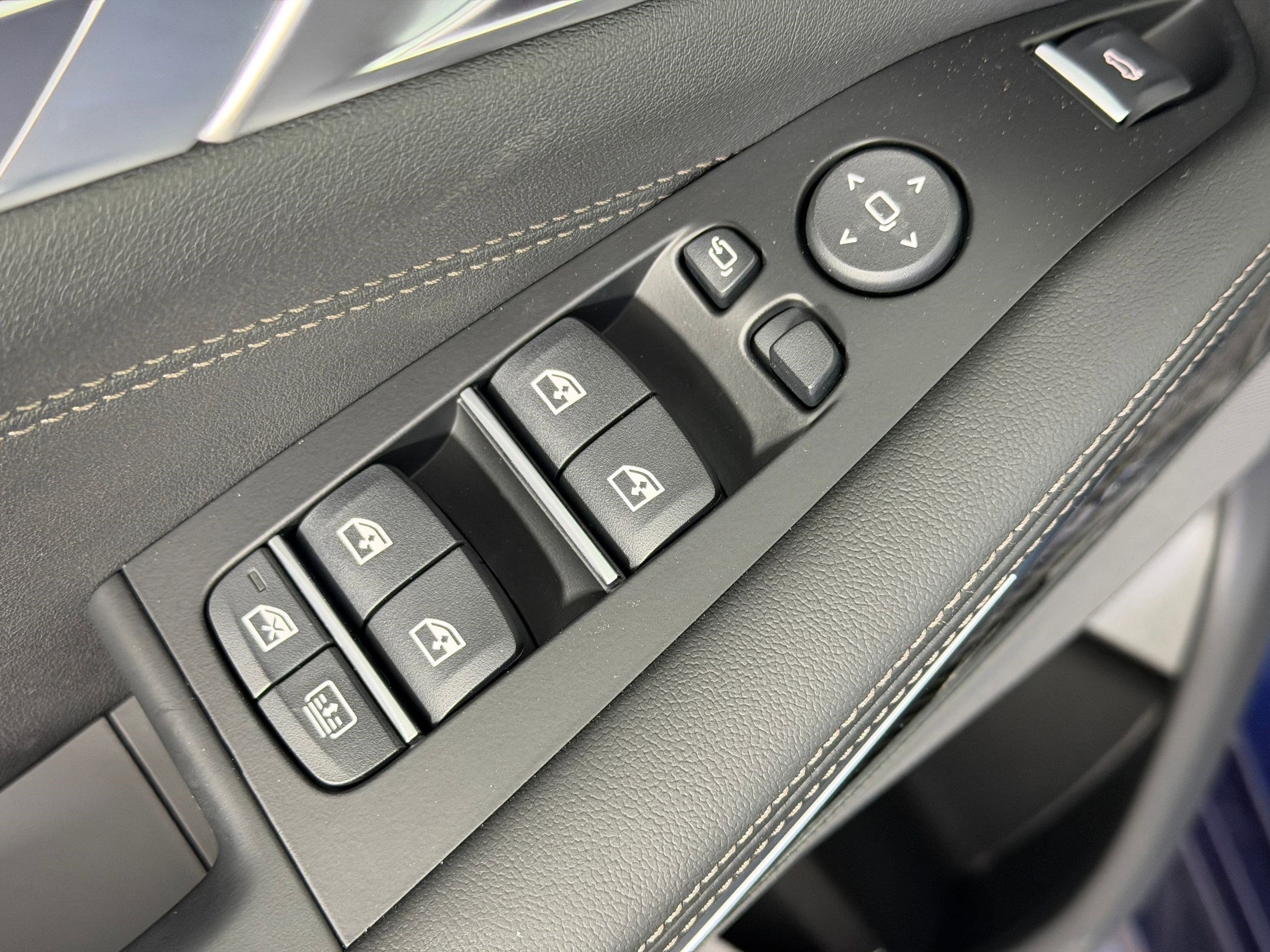 New 2026 BMW X7 M60i image 23