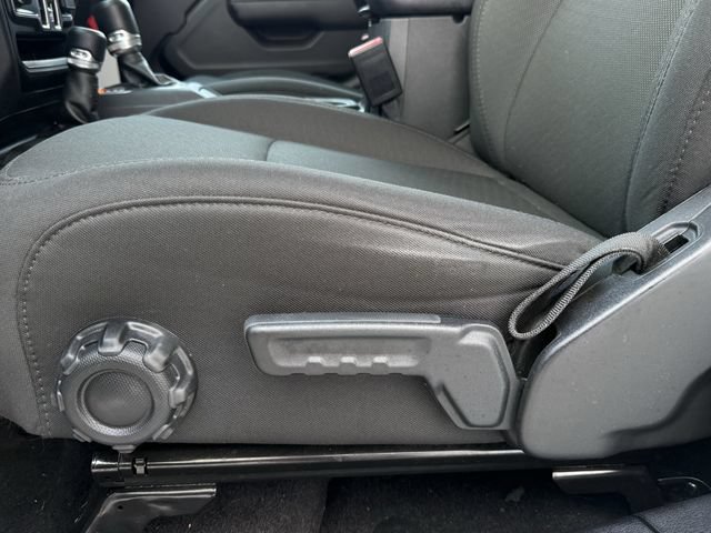 Used 2023 Jeep Wrangler Unlimited Sport AWD/4WD image 26