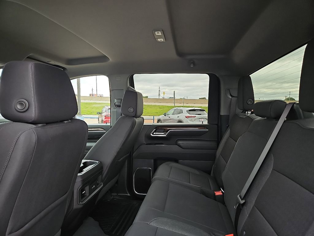 Used 2025 Chevrolet Silverado 2500 LT w/ Convenience Package image 19