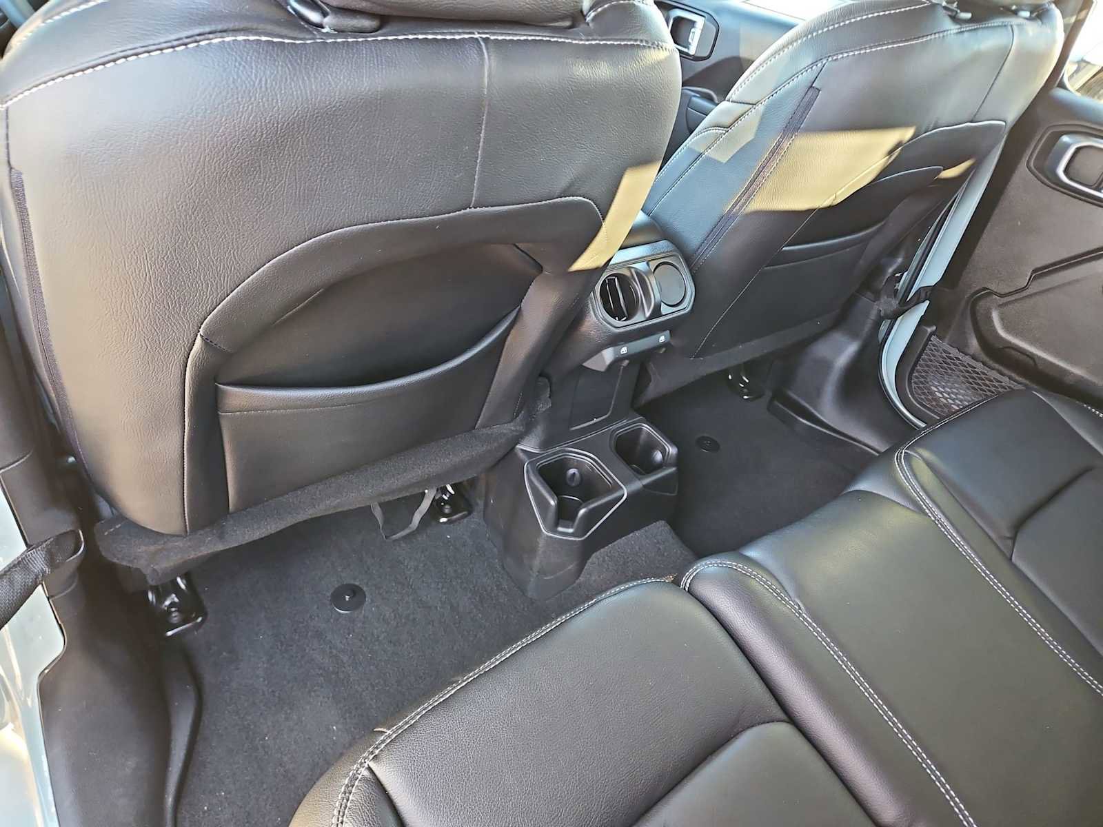 Used 2023 Jeep Wrangler Sport S image 17