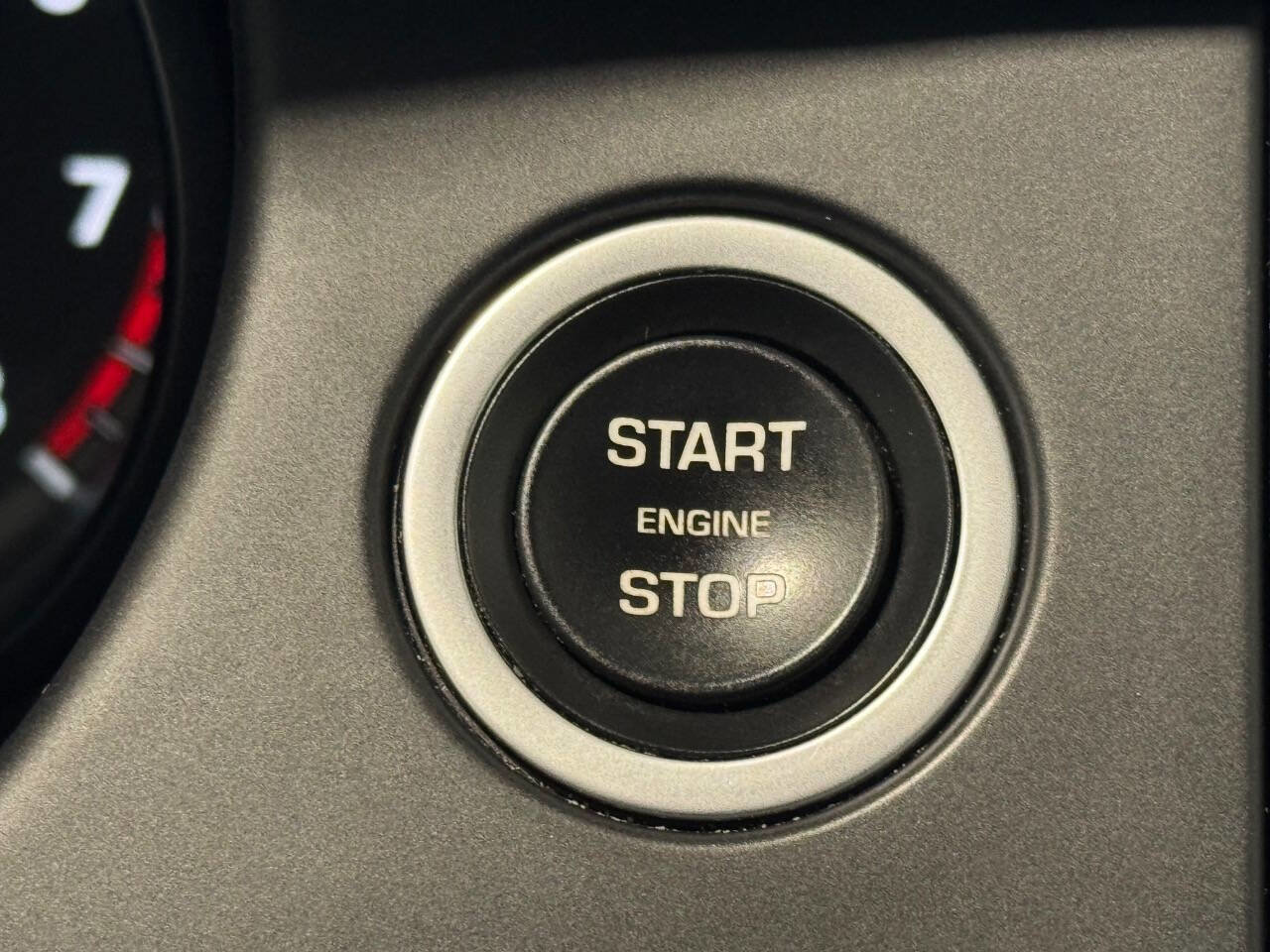 Used 2019 Land Rover Discovery Sport HSE image 35