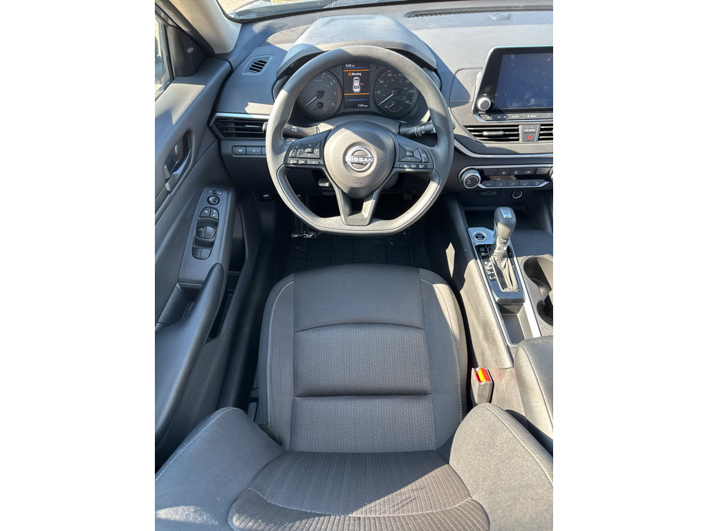 Used 2025 Nissan Altima 2.5 S FWD image 21