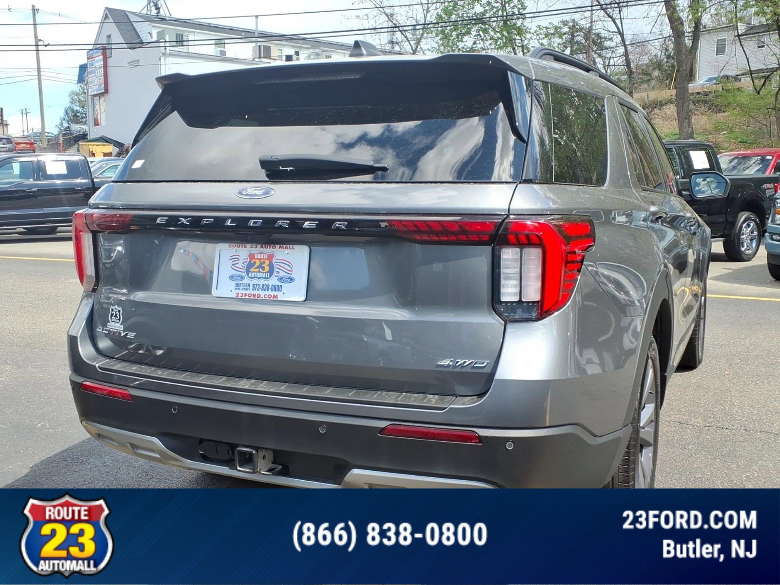 Certified 2025 Ford Explorer Active w/ Active Comfort Package AWD/4WD image 8