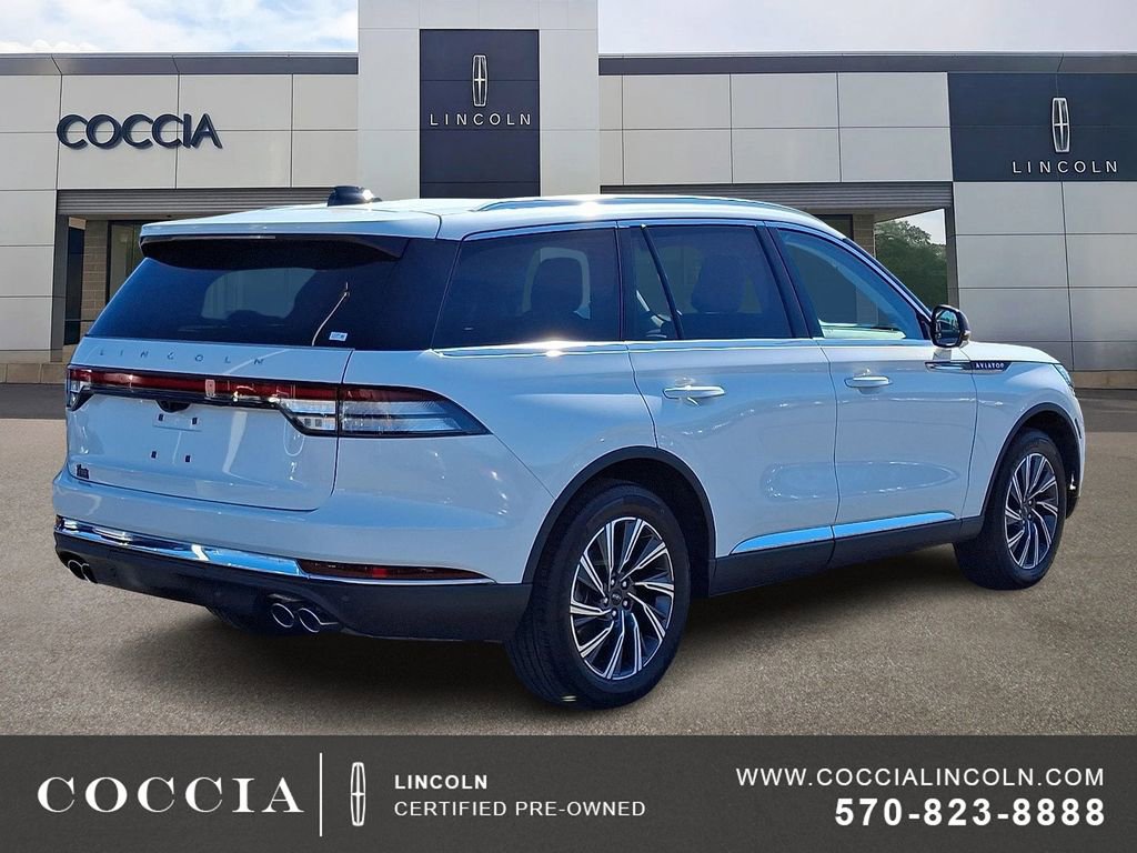 Certified 2025 Lincoln Aviator AWD image 4