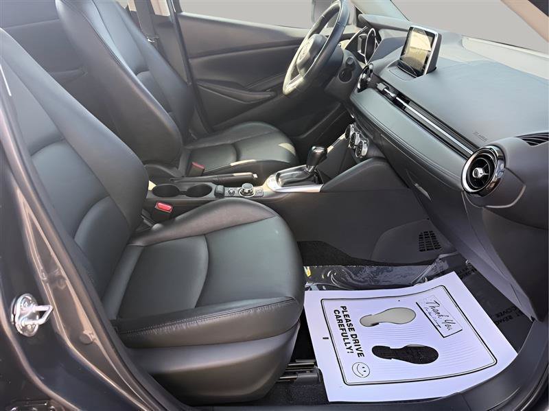 Used 2019 Toyota Yaris XLE FWD image 24